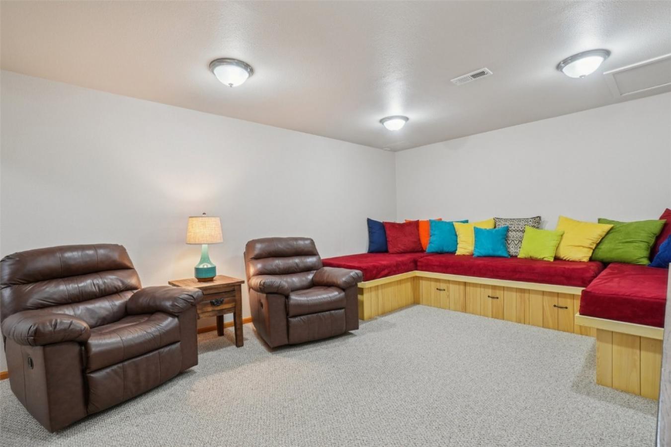 Frisco, Summit, 80443, United States, 4 Bedrooms Bedrooms, ,3 BathroomsBathrooms,Residential,For Sale,1900111