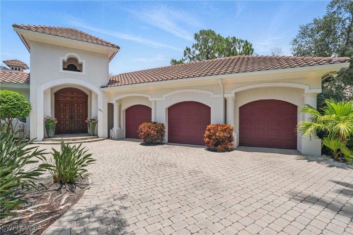 Naples, Collier, 34110, United States, 4 Bedrooms Bedrooms, ,3 BathroomsBathrooms,Residential,For Sale,1894078