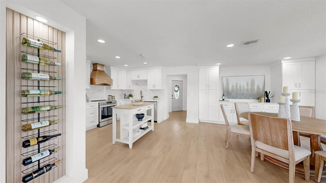 TARPON SPRINGS, Pinellas, 34689, United States, 3 Bedrooms Bedrooms, ,3 BathroomsBathrooms,Residential,For Sale,1894068