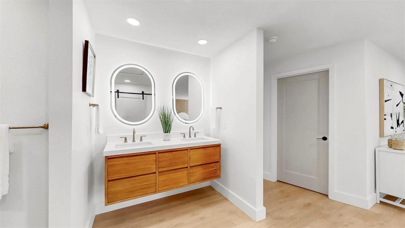 TARPON SPRINGS, Pinellas, 34689, United States, 3 Bedrooms Bedrooms, ,3 BathroomsBathrooms,Residential,For Sale,1894068