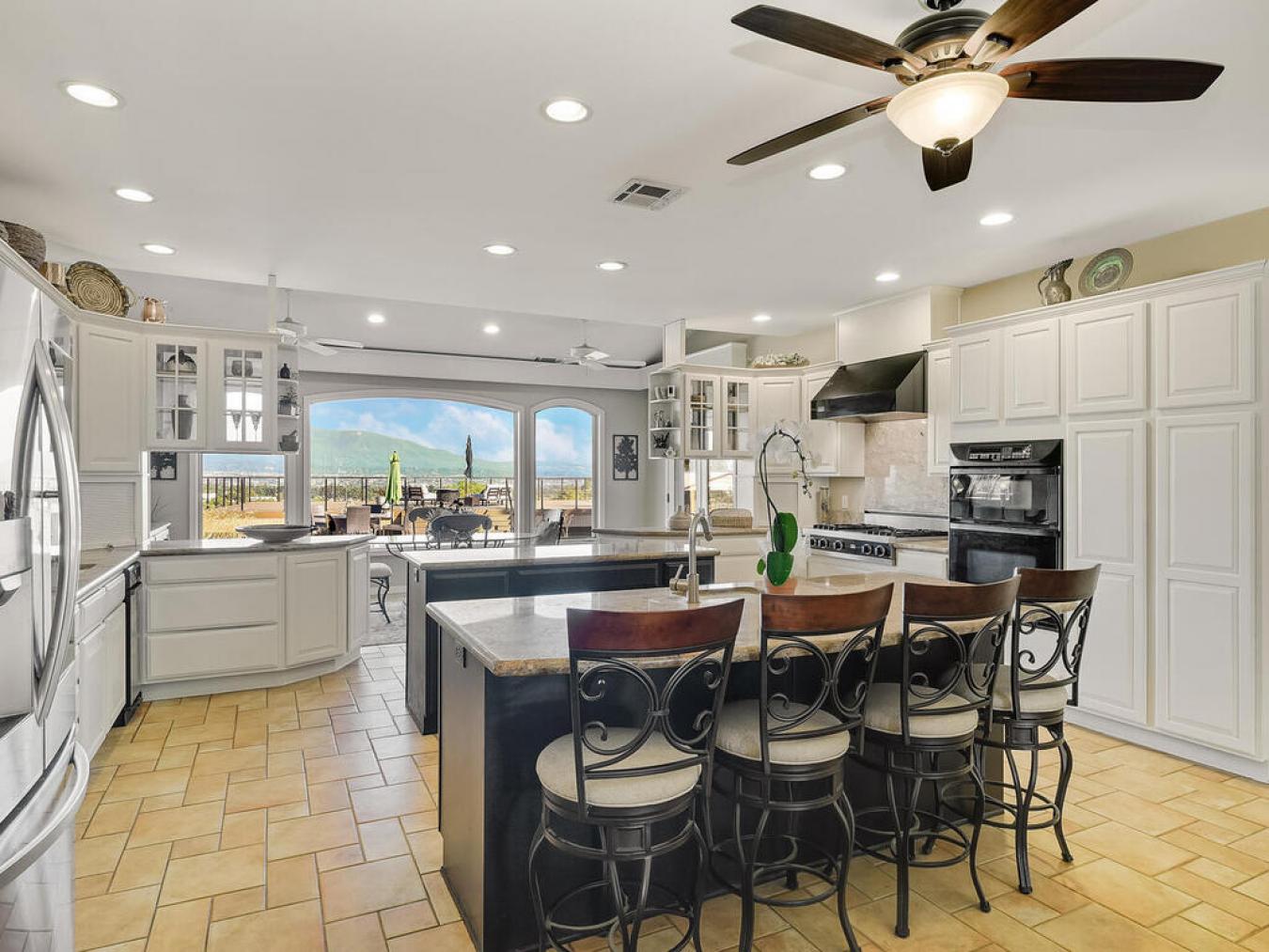 Temecula, Riverside, 92592, United States, 4 Bedrooms Bedrooms, ,5 BathroomsBathrooms,Residential,For Sale,1894064