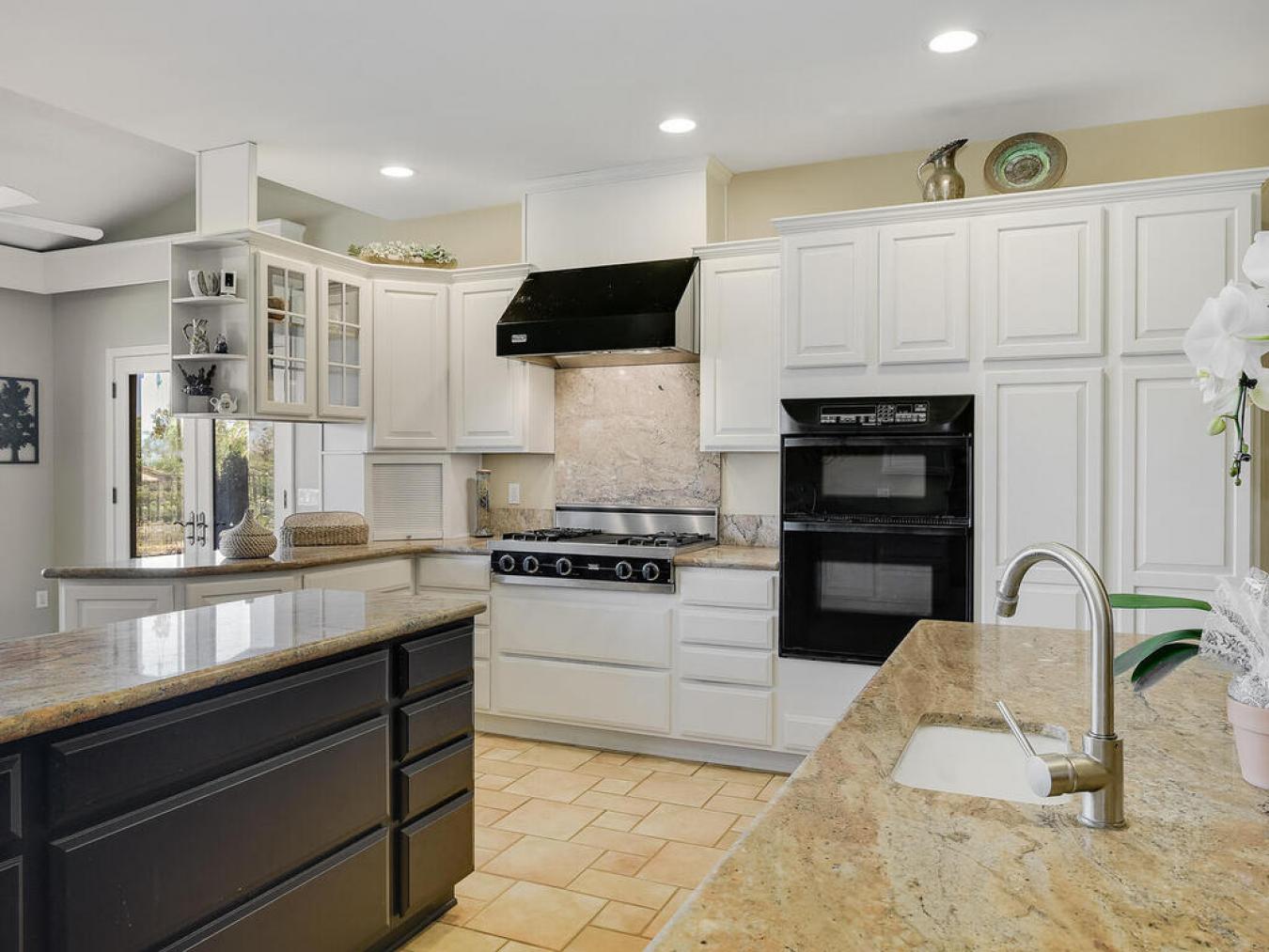 Temecula, Riverside, 92592, United States, 4 Bedrooms Bedrooms, ,5 BathroomsBathrooms,Residential,For Sale,1894064