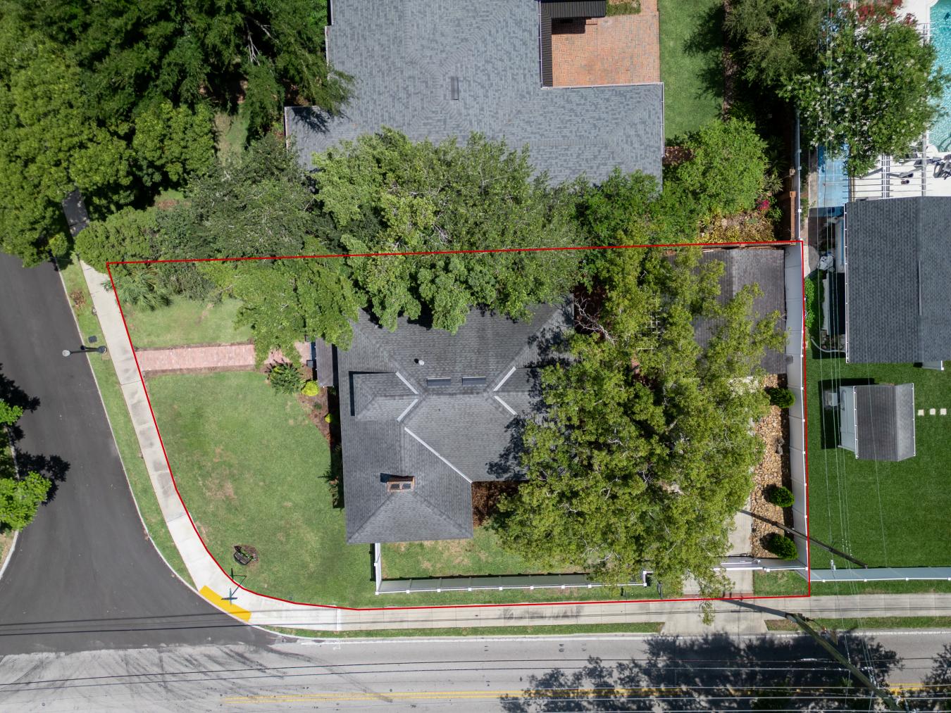 Lakeland, United States, 33803, United States, 4 Bedrooms Bedrooms, ,2 BathroomsBathrooms,Residential,For Sale,1894063