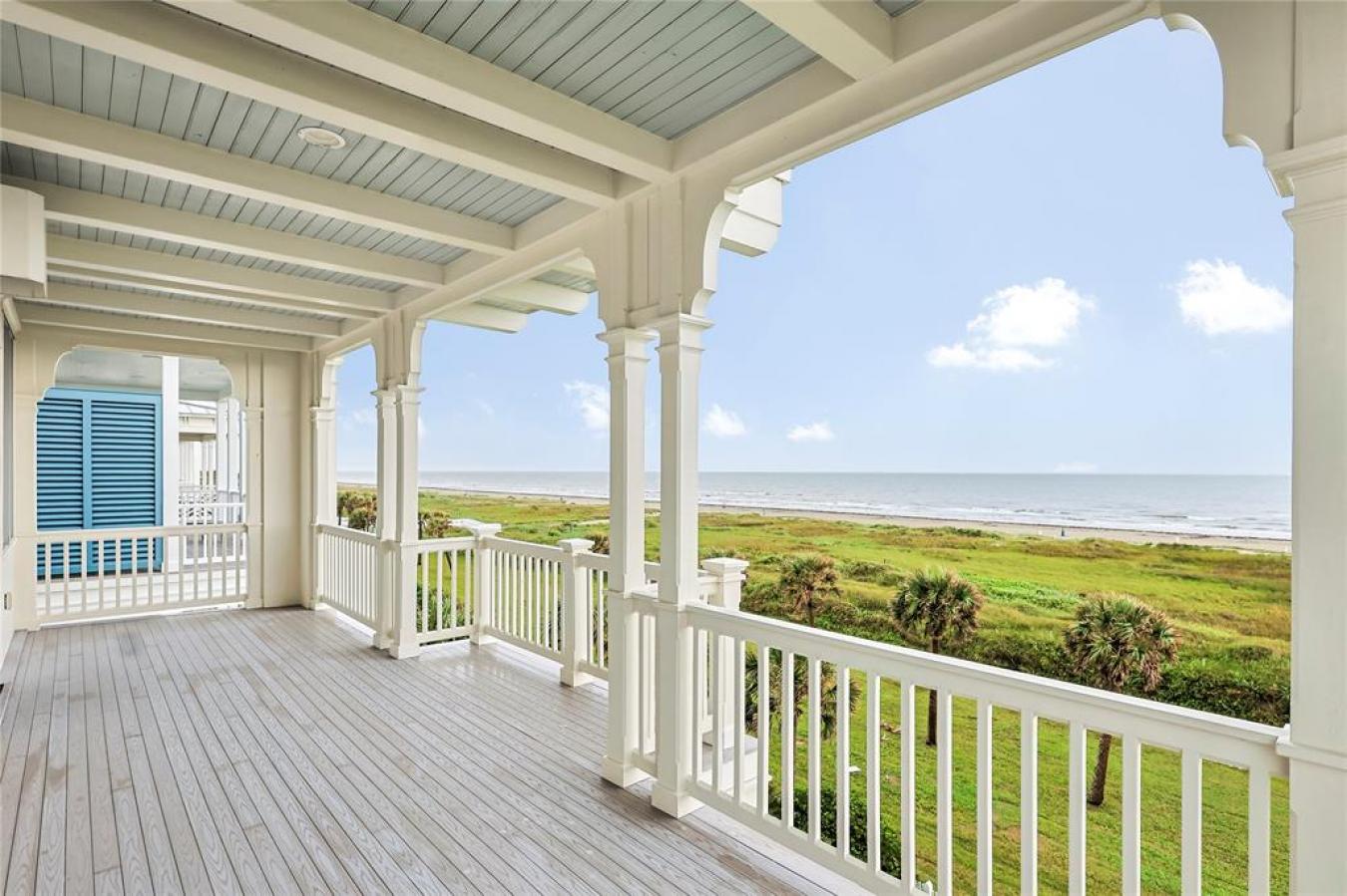 Galveston, Galveston, 77550, United States, 5 Bedrooms Bedrooms, ,4 BathroomsBathrooms,Residential,For Sale,1894062