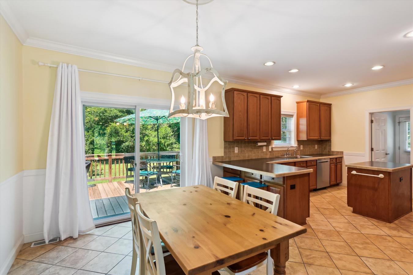 Johns Island, Charleston, 29455, United States, 5 Bedrooms Bedrooms, ,3 BathroomsBathrooms,Residential,For Sale,1894059