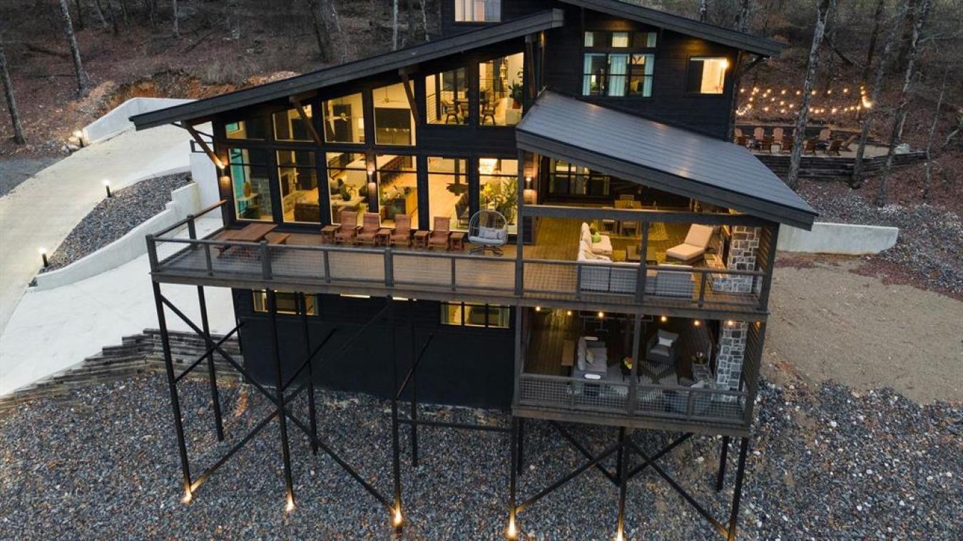 Broken Bow, McCurtain, 74728, United States, 6 Bedrooms Bedrooms, ,7 BathroomsBathrooms,Residential,For Sale,1894056