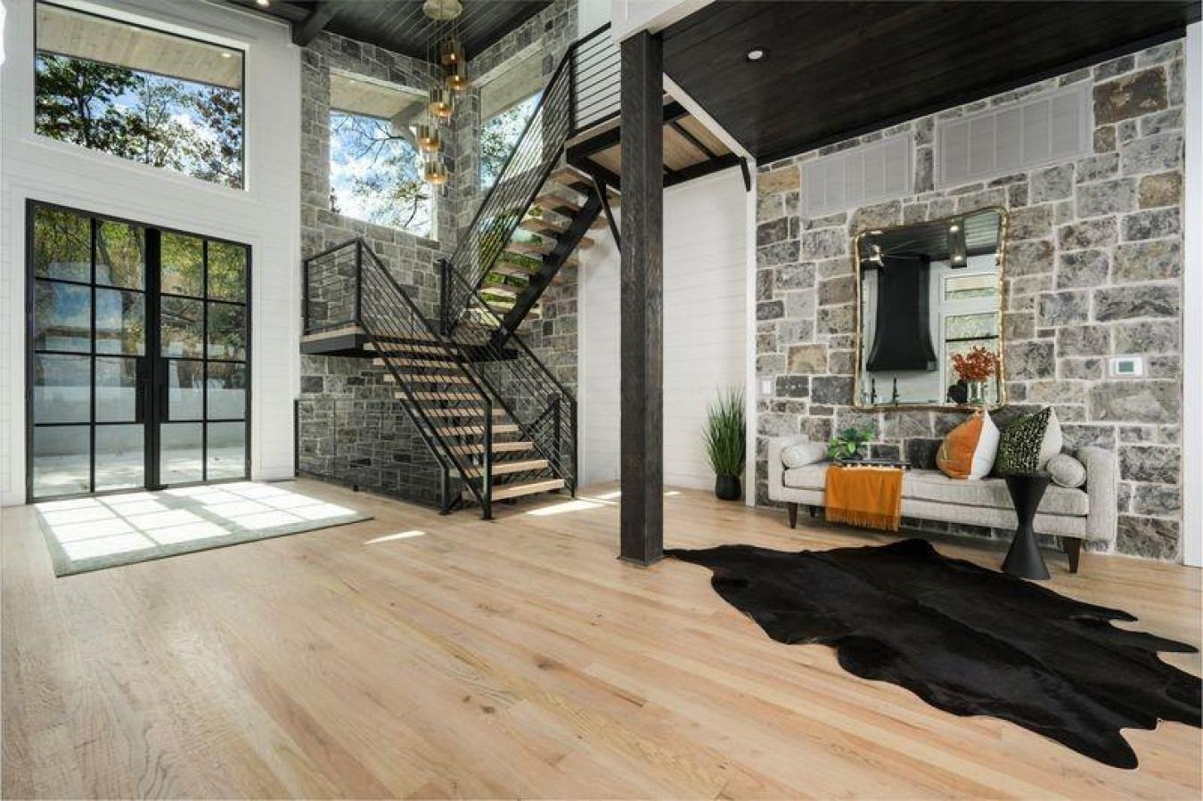 Broken Bow, McCurtain, 74728, United States, 6 Bedrooms Bedrooms, ,7 BathroomsBathrooms,Residential,For Sale,1894056