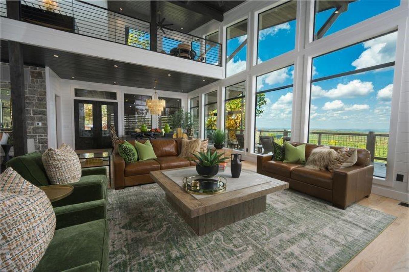 Broken Bow, McCurtain, 74728, United States, 6 Bedrooms Bedrooms, ,7 BathroomsBathrooms,Residential,For Sale,1894056