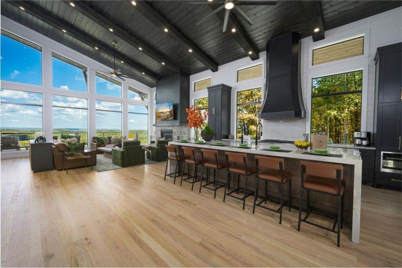 Broken Bow, McCurtain, 74728, United States, 6 Bedrooms Bedrooms, ,7 BathroomsBathrooms,Residential,For Sale,1894056