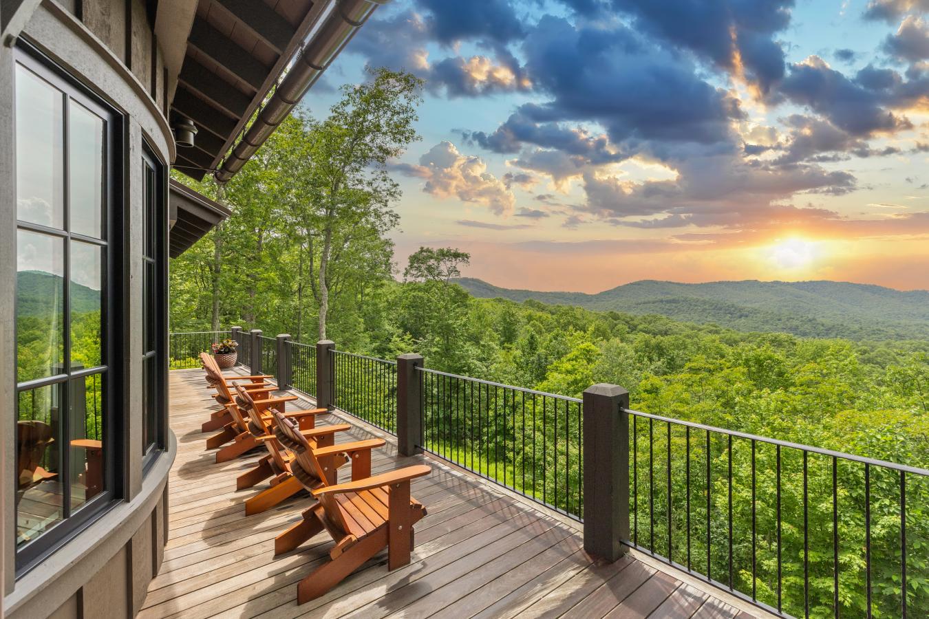 Glenville, Jackson, 1001185, United States, 5 Bedrooms Bedrooms, ,5 BathroomsBathrooms,Residential,For Sale,1894055