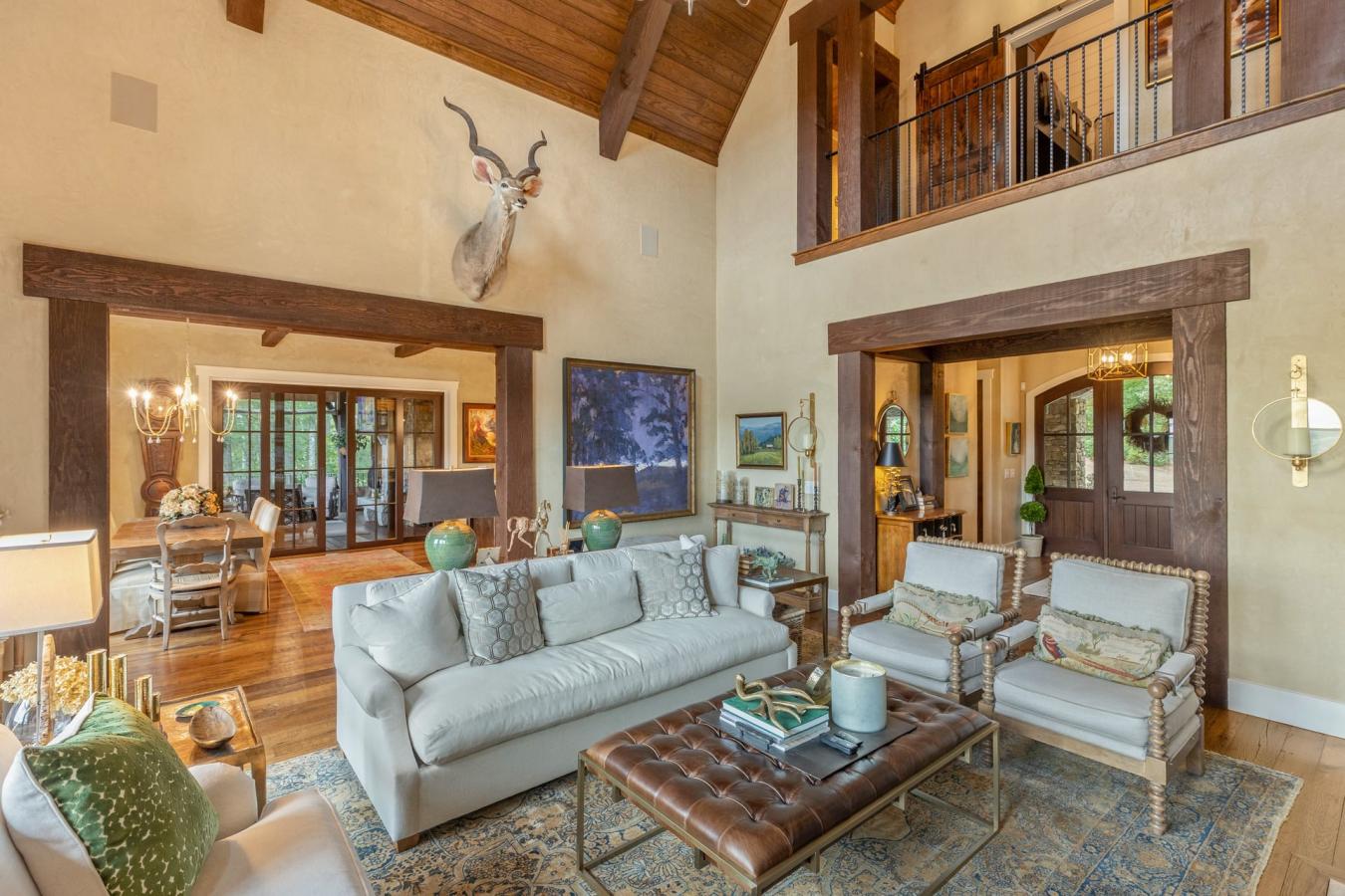 Glenville, Jackson, 1001185, United States, 5 Bedrooms Bedrooms, ,5 BathroomsBathrooms,Residential,For Sale,1894055