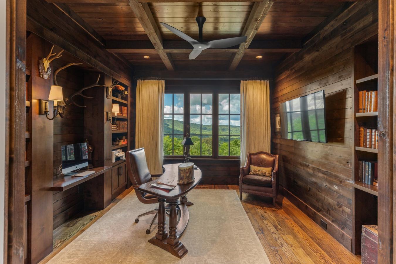 Glenville, Jackson, 1001185, United States, 5 Bedrooms Bedrooms, ,5 BathroomsBathrooms,Residential,For Sale,1894055