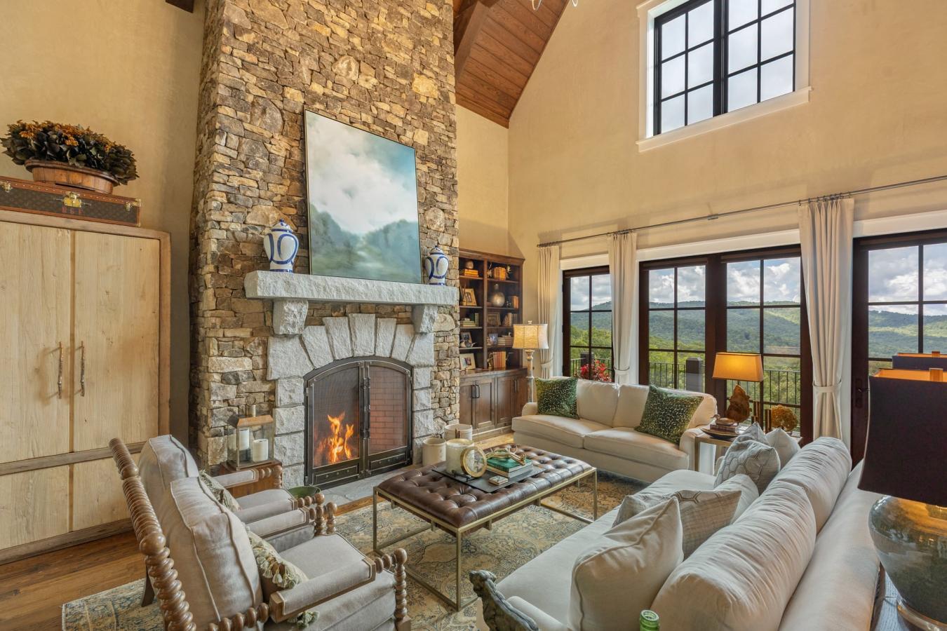 Glenville, Jackson, 1001185, United States, 5 Bedrooms Bedrooms, ,5 BathroomsBathrooms,Residential,For Sale,1894055