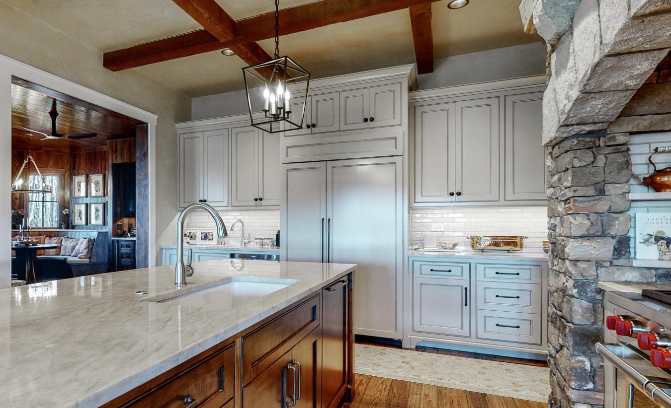 Glenville, Jackson, 1001185, United States, 5 Bedrooms Bedrooms, ,5 BathroomsBathrooms,Residential,For Sale,1894055