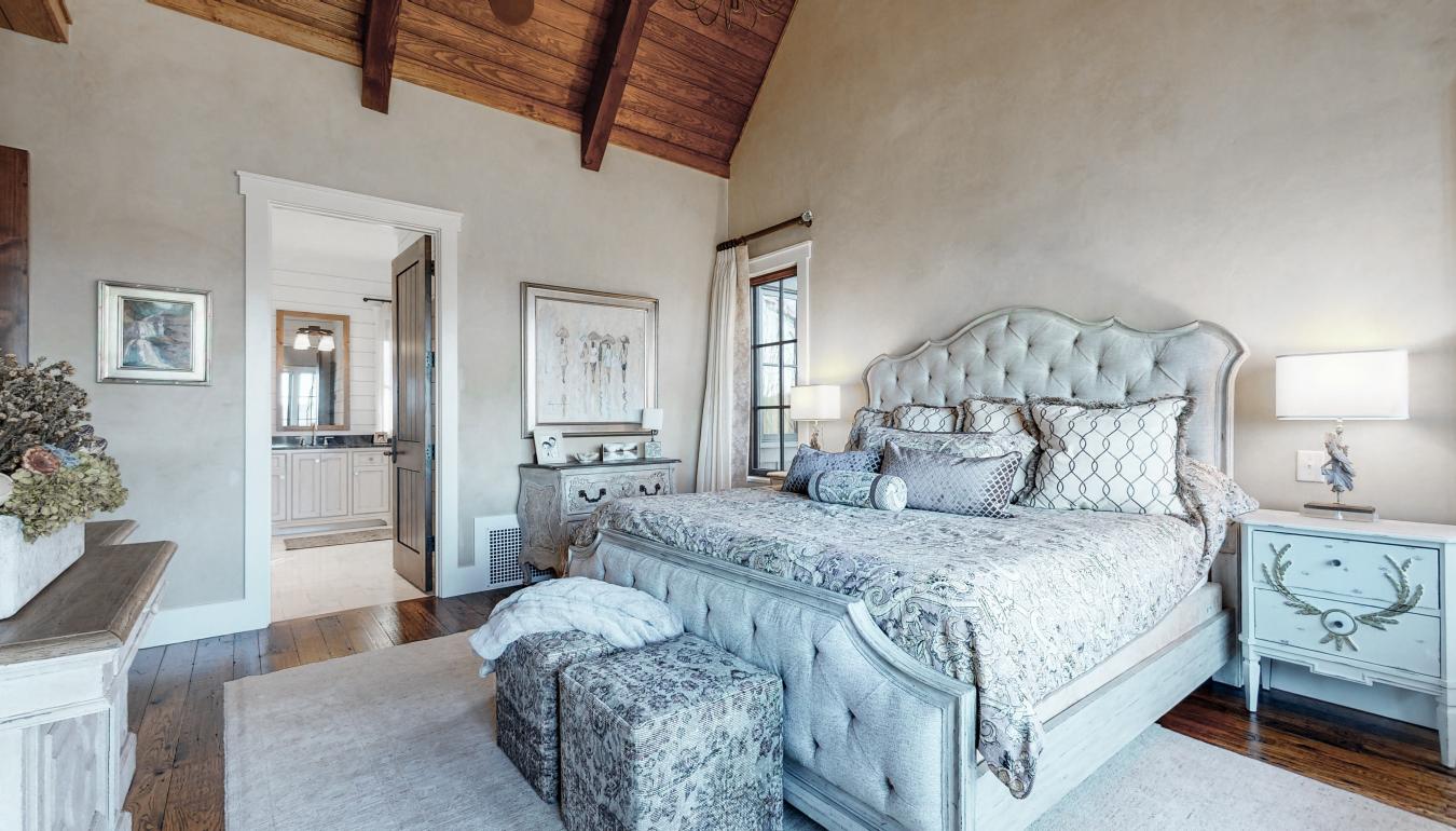 Glenville, Jackson, 1001185, United States, 5 Bedrooms Bedrooms, ,5 BathroomsBathrooms,Residential,For Sale,1894055