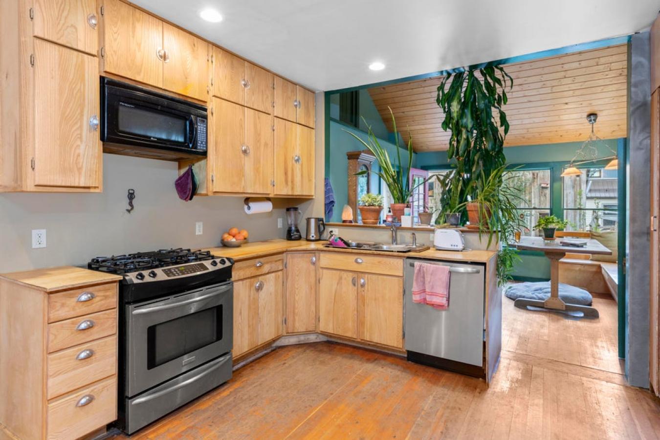 Telluride, San Miguel, 81435, United States, 3 Bedrooms Bedrooms, ,2 BathroomsBathrooms,Residential,For Sale,1894053