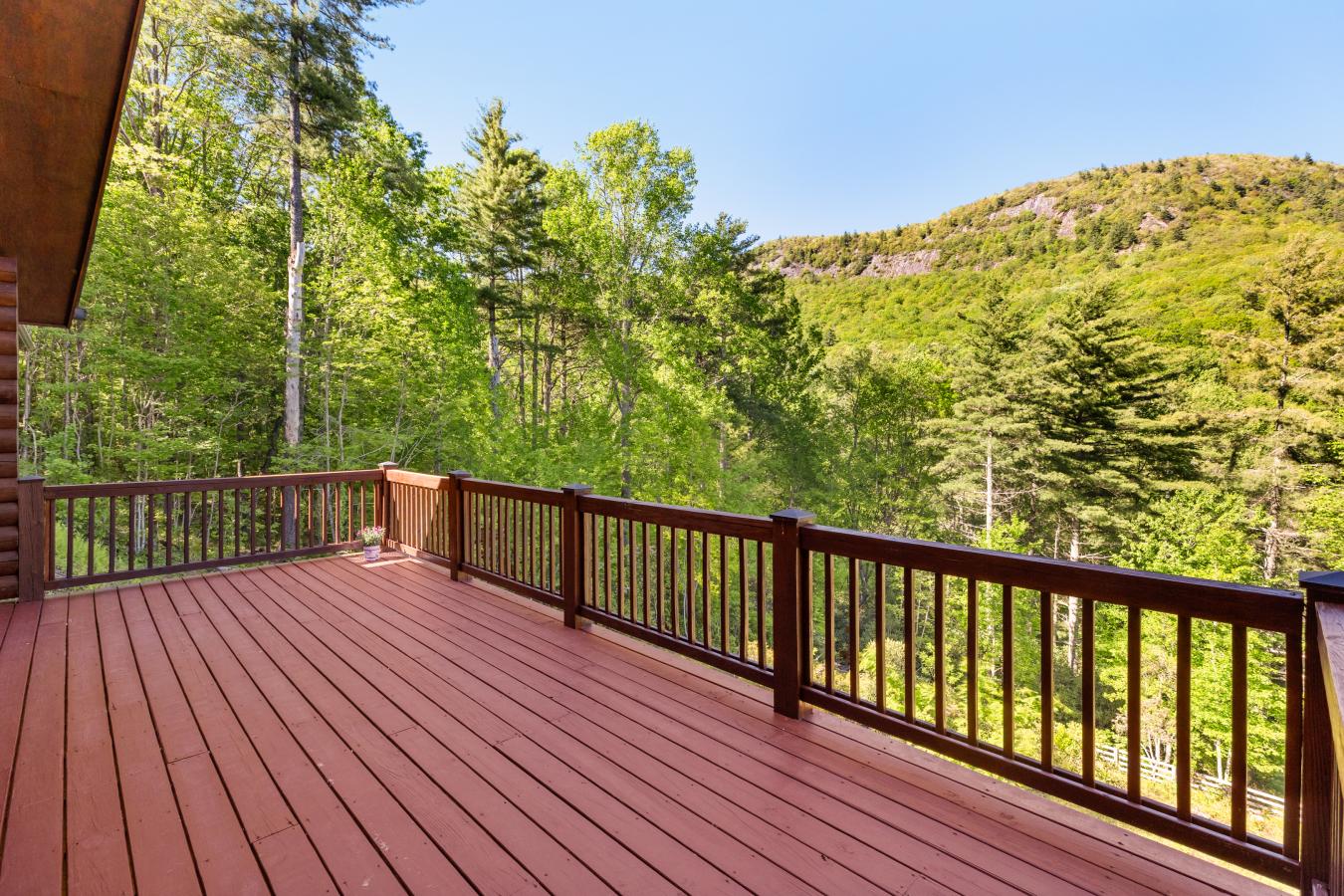 Highlands, Macon, 28741, United States, 3 Bedrooms Bedrooms, ,2 BathroomsBathrooms,Residential,For Sale,1894052