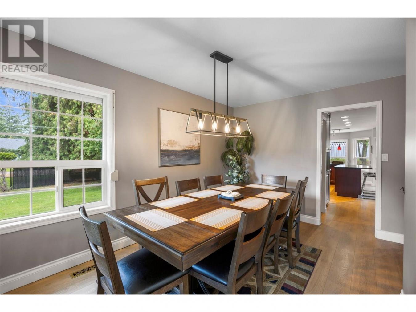 Scotch Creek, BC, V0E1M5, Canada, 3 Bedrooms Bedrooms, ,-37 BathroomBathrooms,Residential,For Sale,1894656