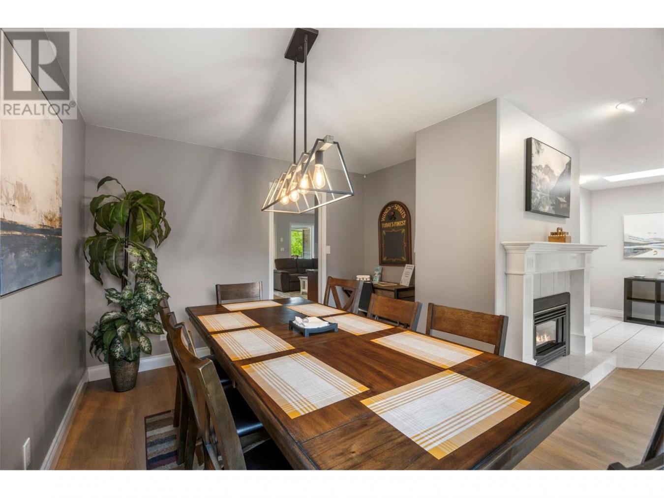 Scotch Creek, BC, V0E1M5, Canada, 3 Bedrooms Bedrooms, ,-37 BathroomBathrooms,Residential,For Sale,1894656