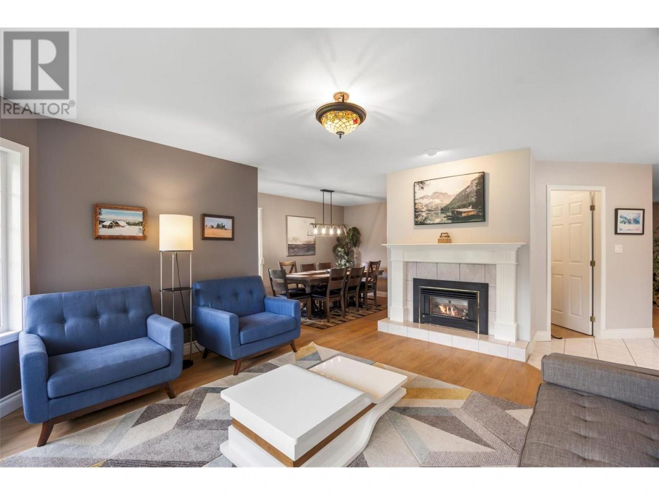 Scotch Creek, BC, V0E1M5, Canada, 3 Bedrooms Bedrooms, ,-37 BathroomBathrooms,Residential,For Sale,1894656