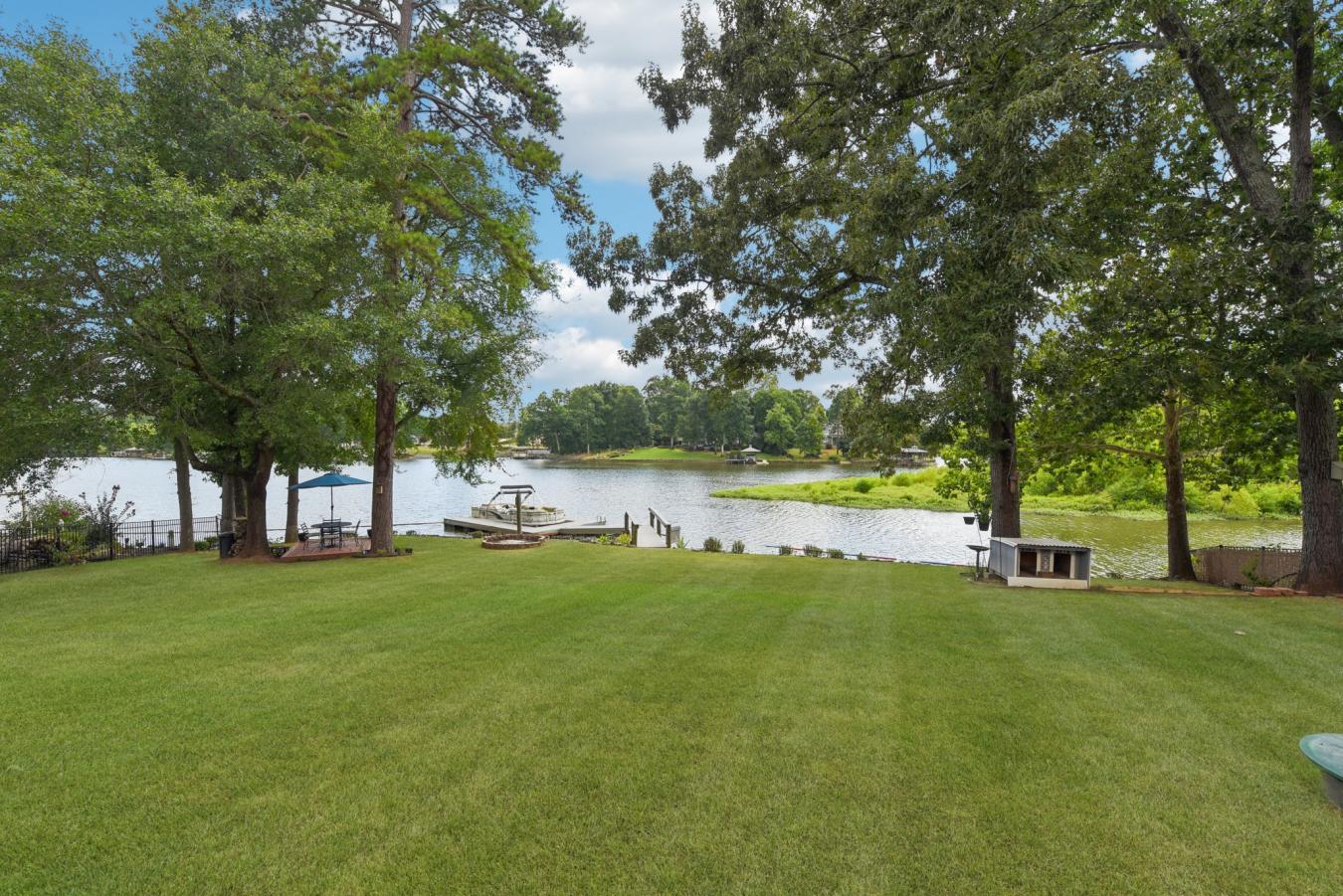 Clover, York, 29710, United States, 3 Bedrooms Bedrooms, ,2 BathroomsBathrooms,Residential,For Sale,1904098