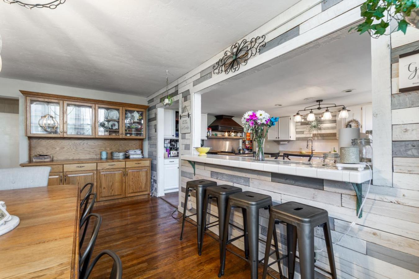 Idaho Falls, Bonneville, 83401, United States, 6 Bedrooms Bedrooms, ,5 BathroomsBathrooms,Residential,For Sale,1899140