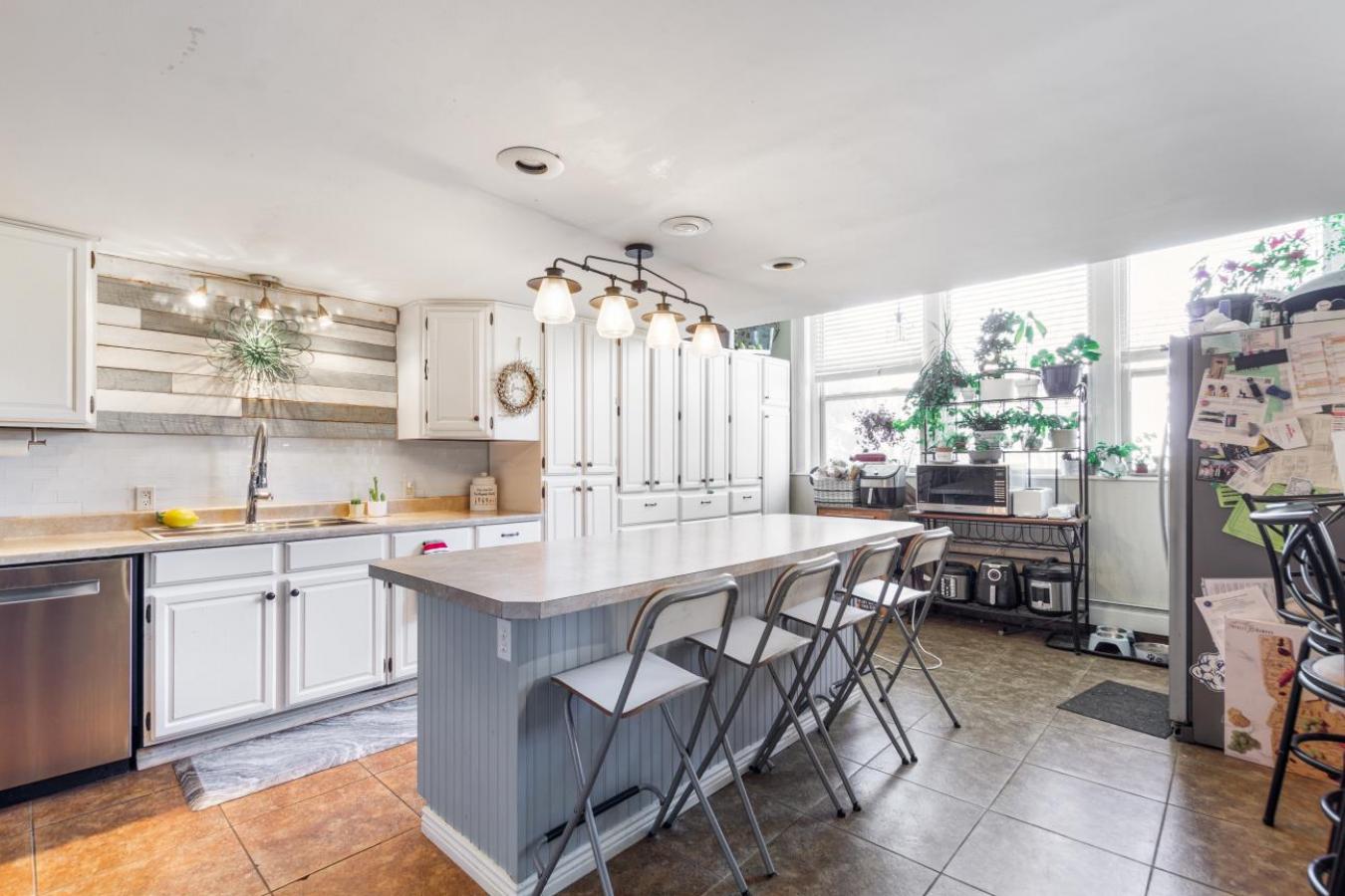 Idaho Falls, Bonneville, 83401, United States, 6 Bedrooms Bedrooms, ,5 BathroomsBathrooms,Residential,For Sale,1899140