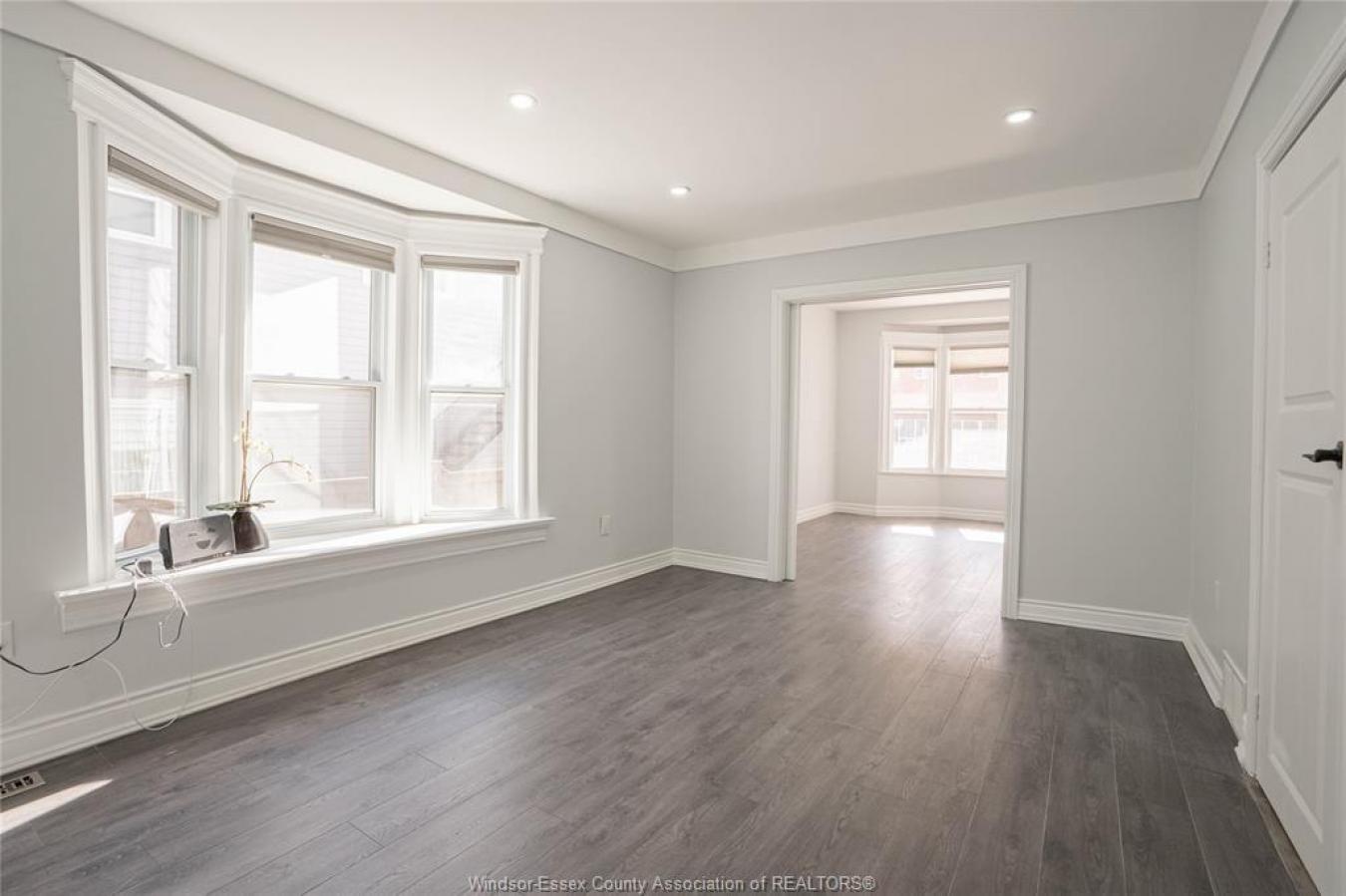 Windsor, ON, N9A 4R1, Canada, ,Residential,For Sale,1894646