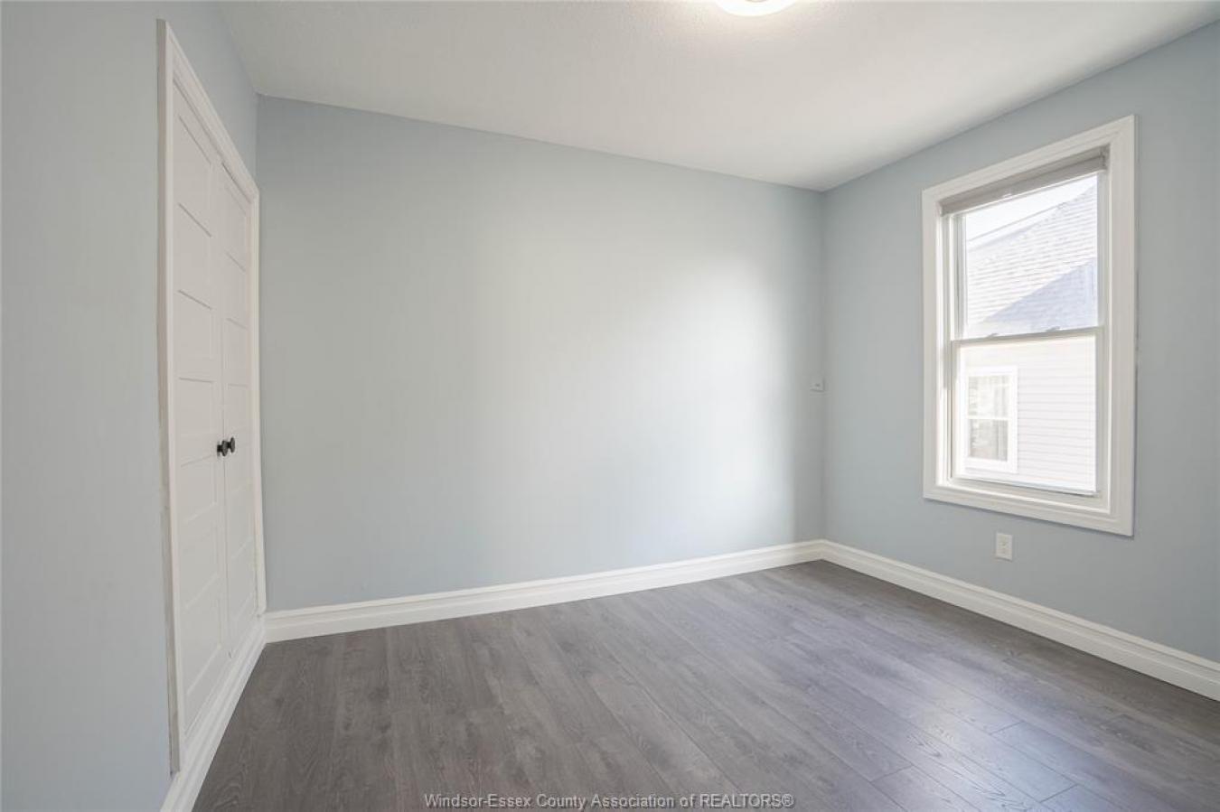 Windsor, ON, N9A 4R1, Canada, ,Residential,For Sale,1894646