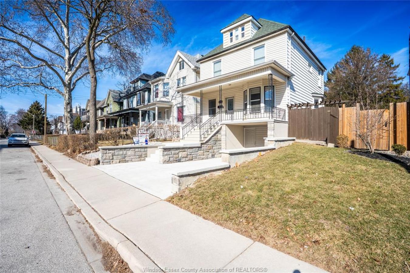 Windsor, ON, N9A 4R1, Canada, ,Residential,For Sale,1894646