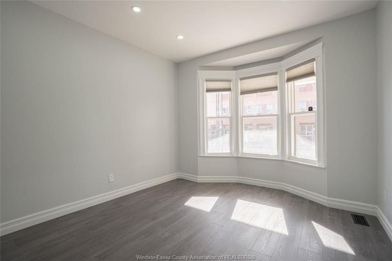 Windsor, ON, N9A 4R1, Canada, ,Residential,For Sale,1894646