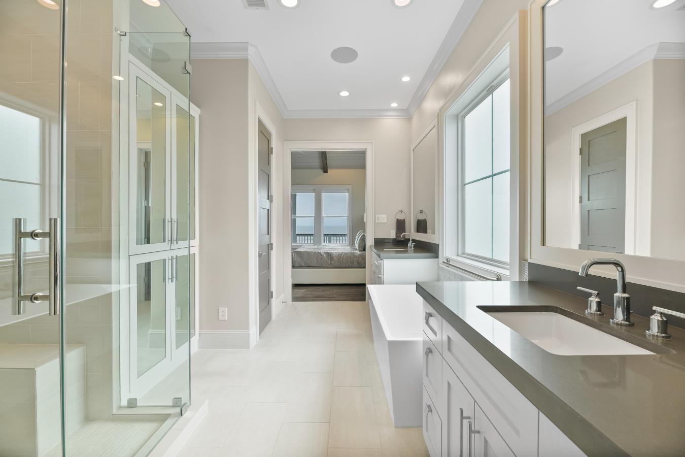 Galveston, Galveston, 77554, United States, 5 Bedrooms Bedrooms, ,5 BathroomsBathrooms,Residential,For Sale,1899138