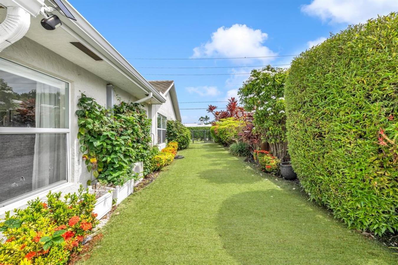 Lighthouse Point, Broward, 33064, United States, 3 Bedrooms Bedrooms, ,3 BathroomsBathrooms,Residential,For Sale,1897961