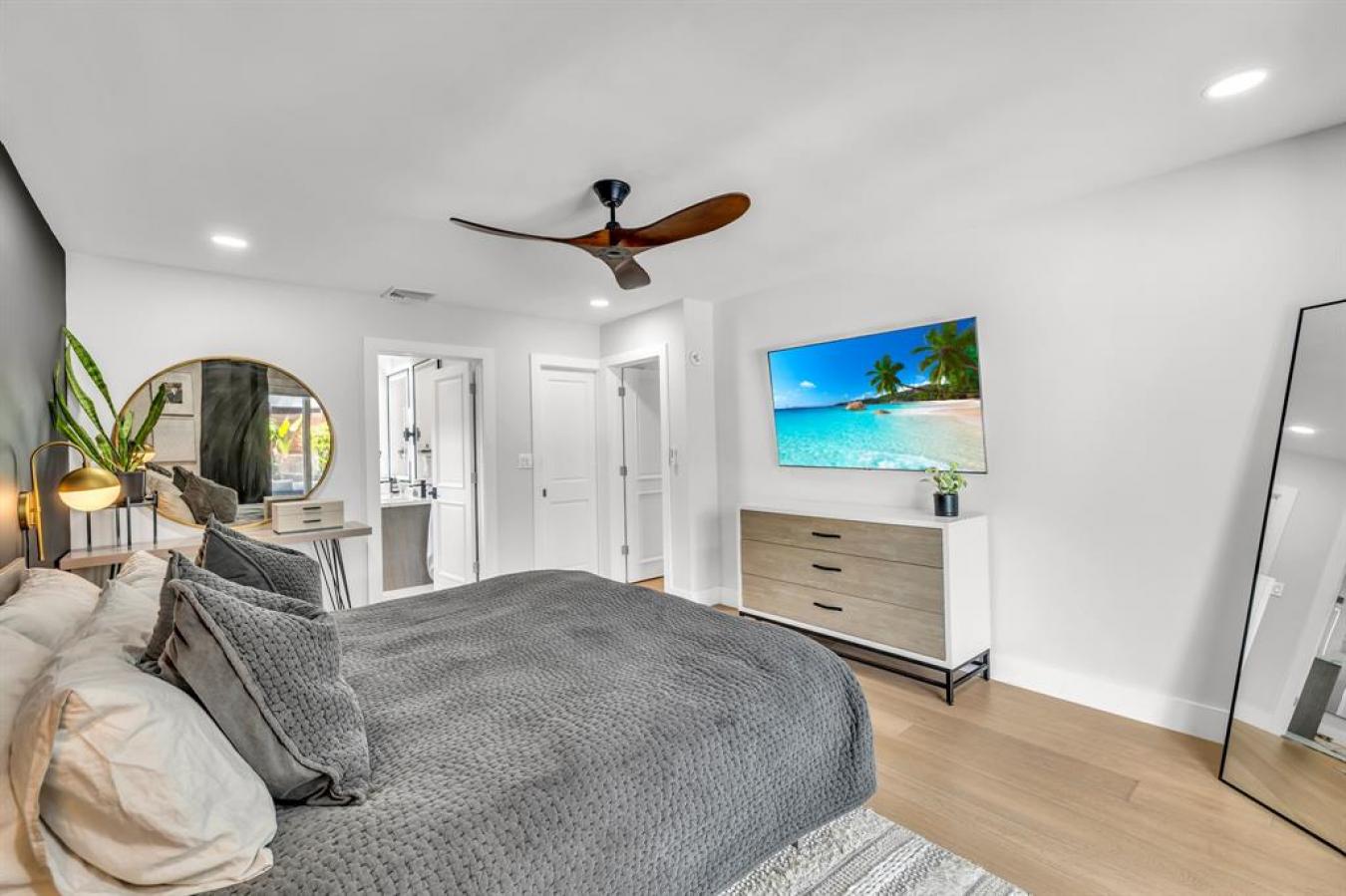 Lighthouse Point, Broward, 33064, United States, 3 Bedrooms Bedrooms, ,3 BathroomsBathrooms,Residential,For Sale,1897961