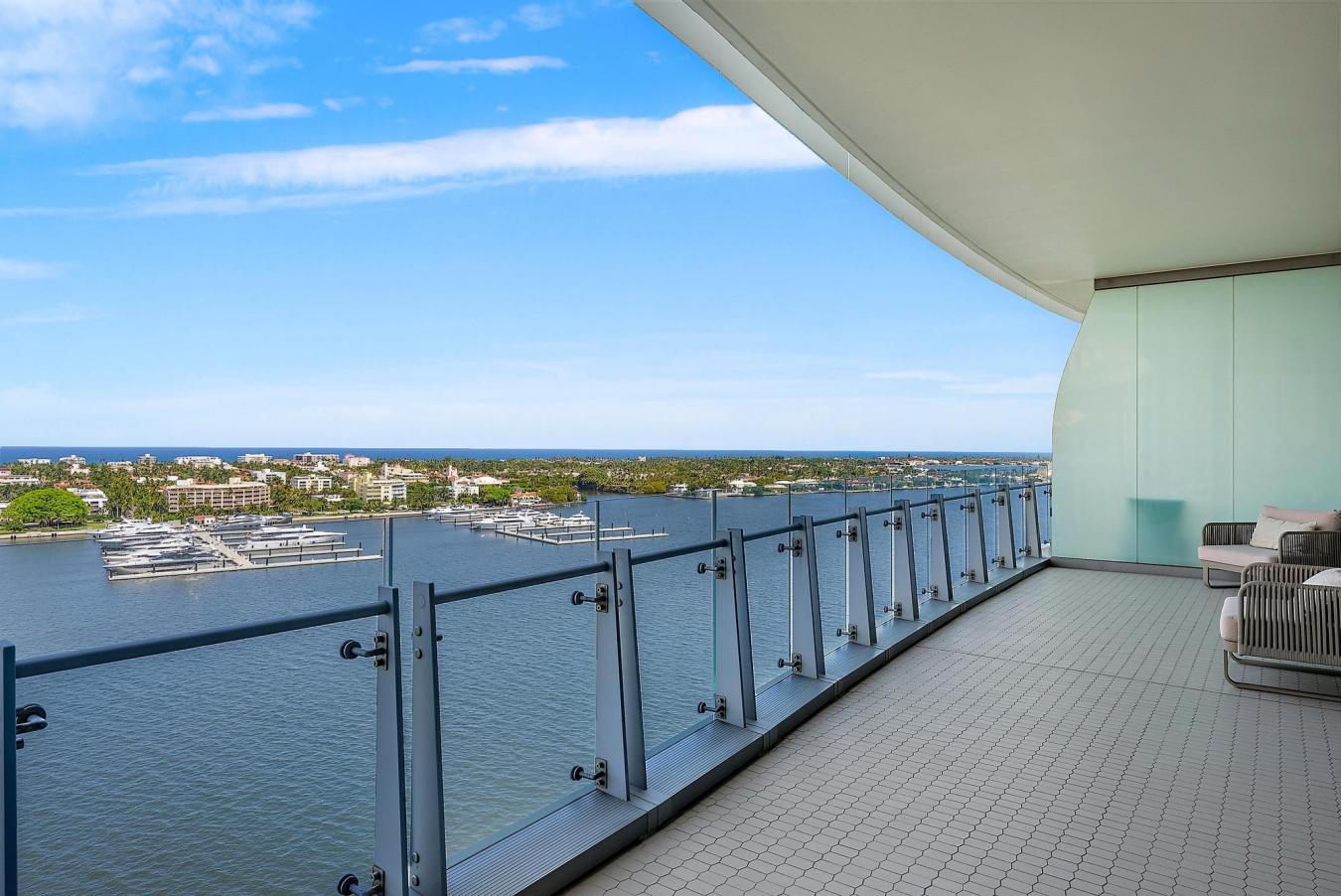 West Palm Beach, Florida, 33401, United States, 3 Bedrooms Bedrooms, ,4 BathroomsBathrooms,Residential,For Sale,1894637
