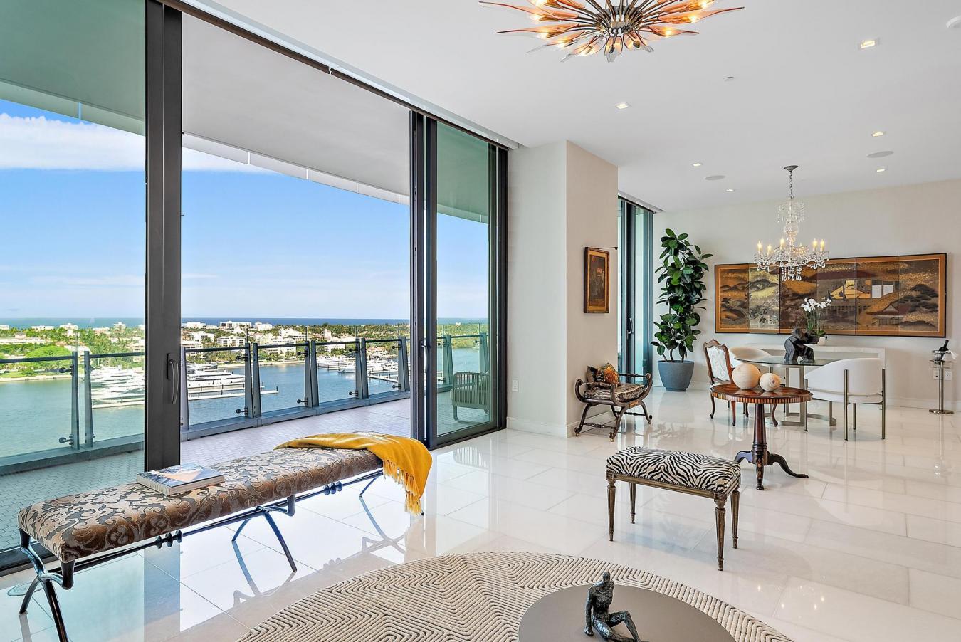 West Palm Beach, Florida, 33401, United States, 3 Bedrooms Bedrooms, ,4 BathroomsBathrooms,Residential,For Sale,1894637