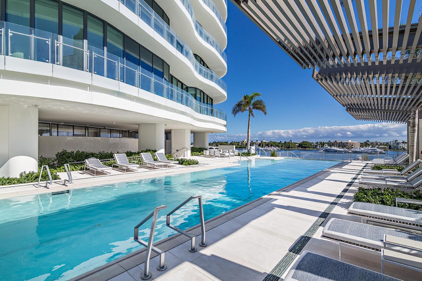 West Palm Beach, Florida, 33401, United States, 3 Bedrooms Bedrooms, ,4 BathroomsBathrooms,Residential,For Sale,1894637