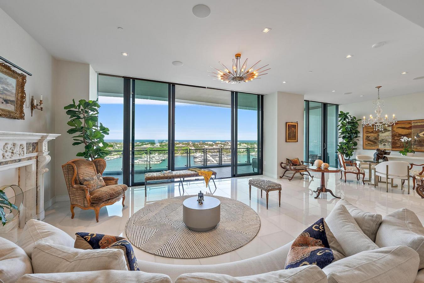 West Palm Beach, Florida, 33401, United States, 3 Bedrooms Bedrooms, ,4 BathroomsBathrooms,Residential,For Sale,1894637