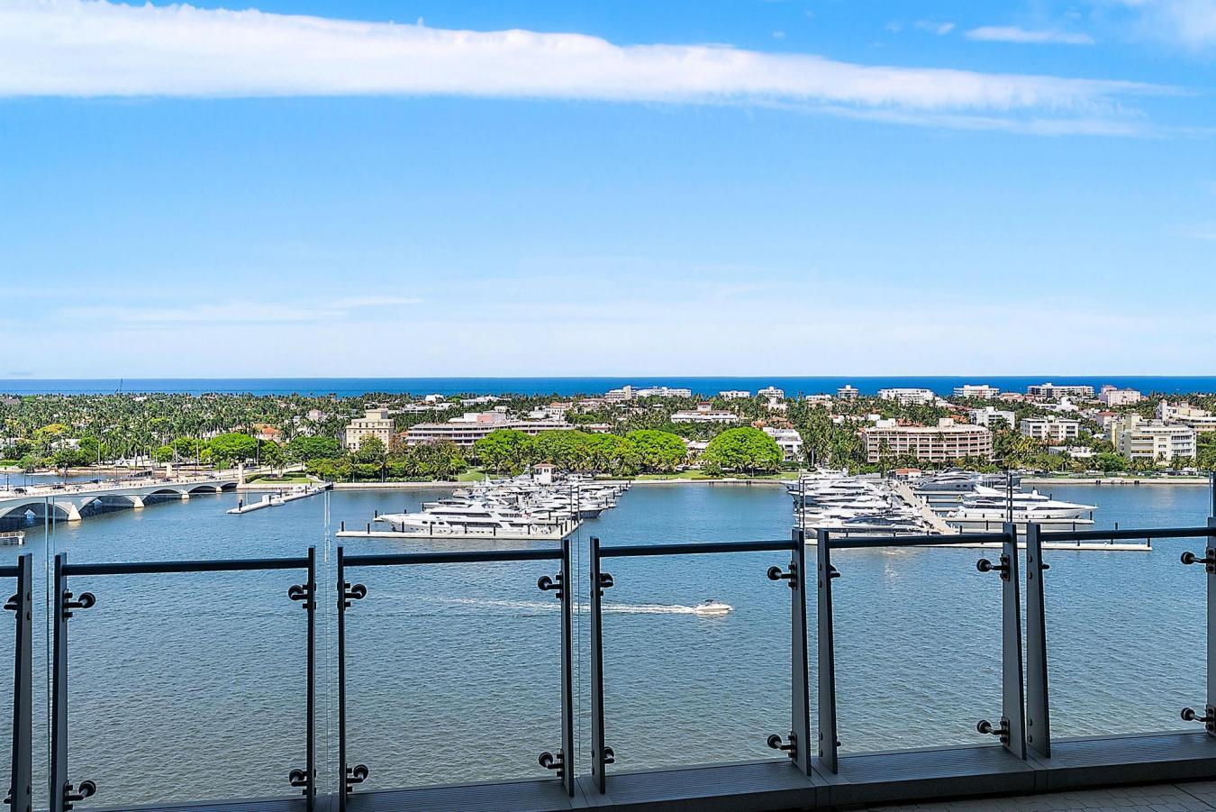 West Palm Beach, Florida, 33401, United States, 3 Bedrooms Bedrooms, ,4 BathroomsBathrooms,Residential,For Sale,1894637