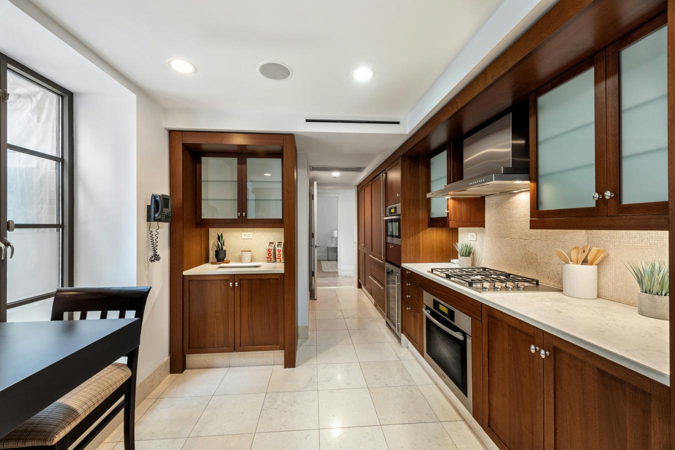 New York, New York, 10065, United States, 3 Bedrooms Bedrooms, ,3 BathroomsBathrooms,Residential,For Sale,1894631