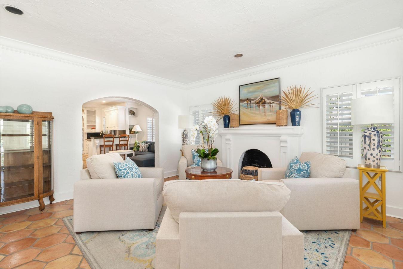 West Palm Beach, Florida, 33405, United States, 4 Bedrooms Bedrooms, ,3 BathroomsBathrooms,Residential,For Sale,1894629