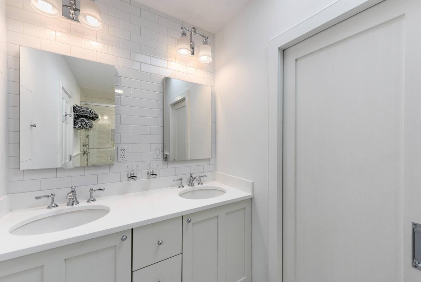 East Hampton, New York, 11937, United States, 2 Bedrooms Bedrooms, ,2 BathroomsBathrooms,Residential,For Sale,1894625