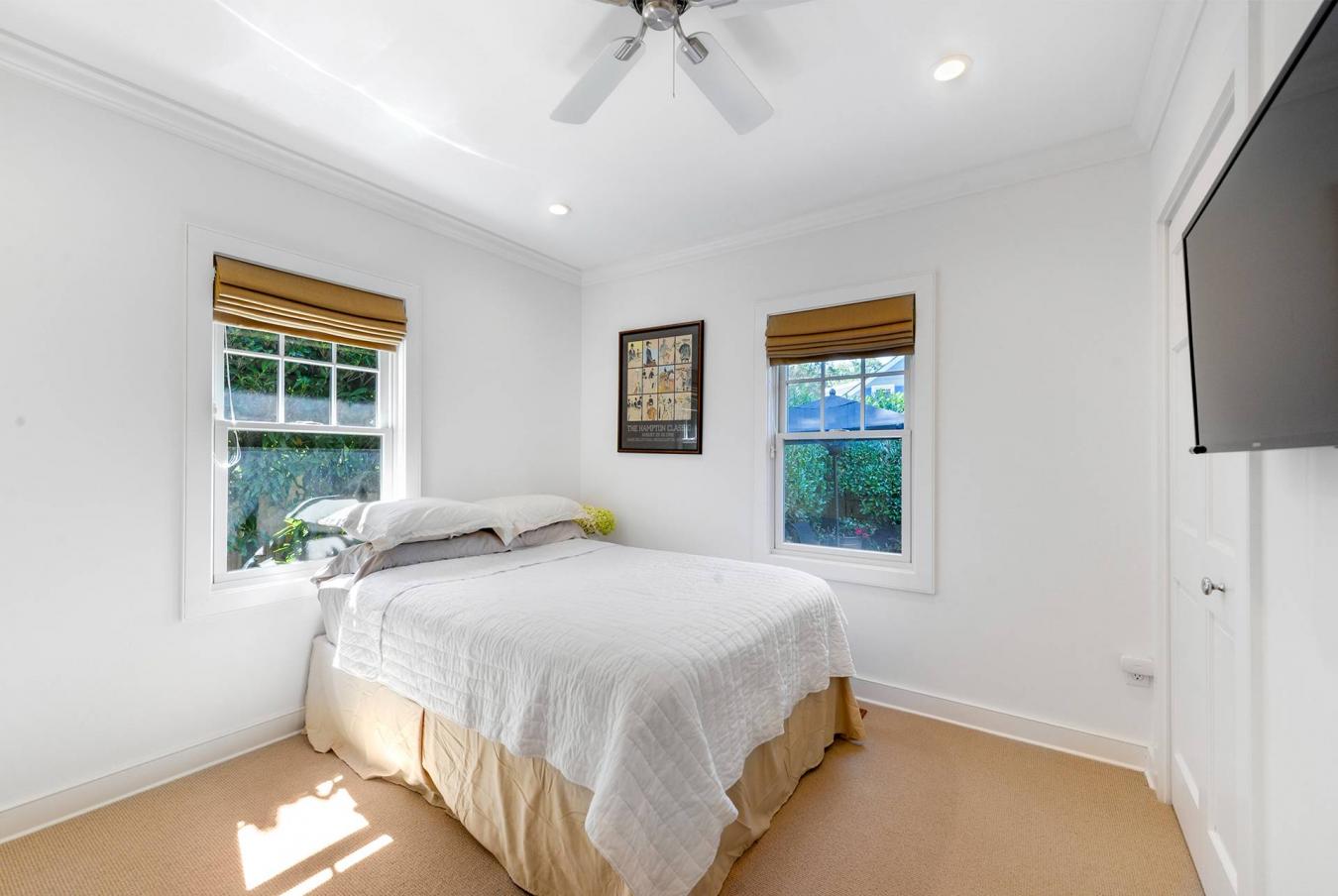 East Hampton, New York, 11937, United States, 2 Bedrooms Bedrooms, ,2 BathroomsBathrooms,Residential,For Sale,1894625