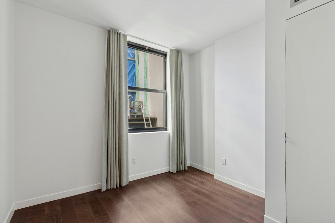 New York, New York, 10128, United States, 2 Bedrooms Bedrooms, ,2 BathroomsBathrooms,Residential,For Sale,1894618