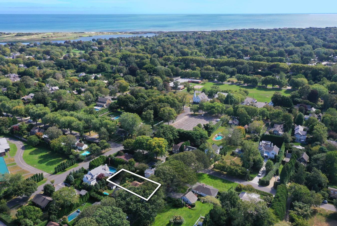 Village of East Hampton, New York, 11937, United States, 2 Bedrooms Bedrooms, ,1 BathroomBathrooms,Residential,For Sale,1894617