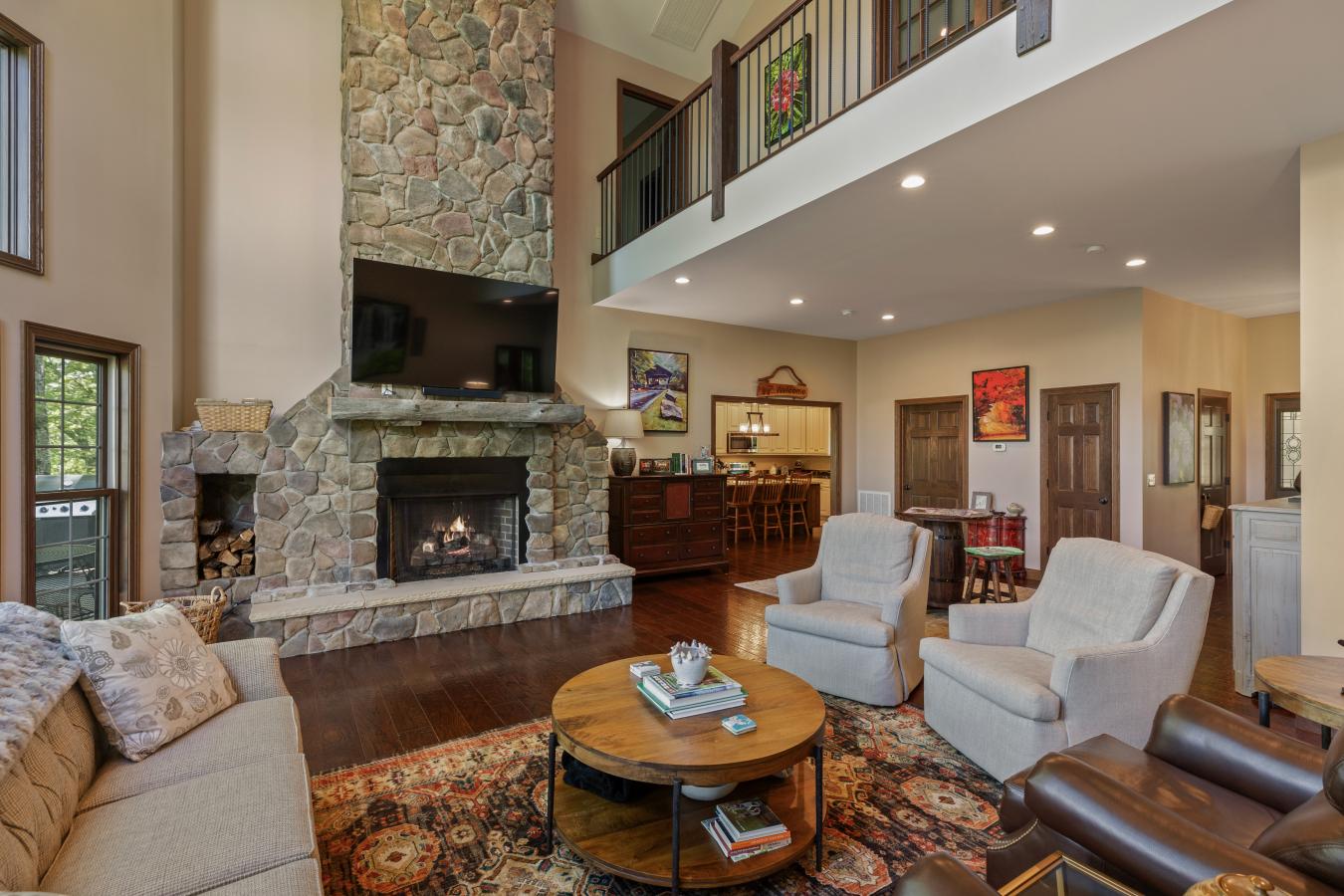 Cullowhee, Jackson, 28723, United States, 4 Bedrooms Bedrooms, ,4 BathroomsBathrooms,Residential,For Sale,1899137