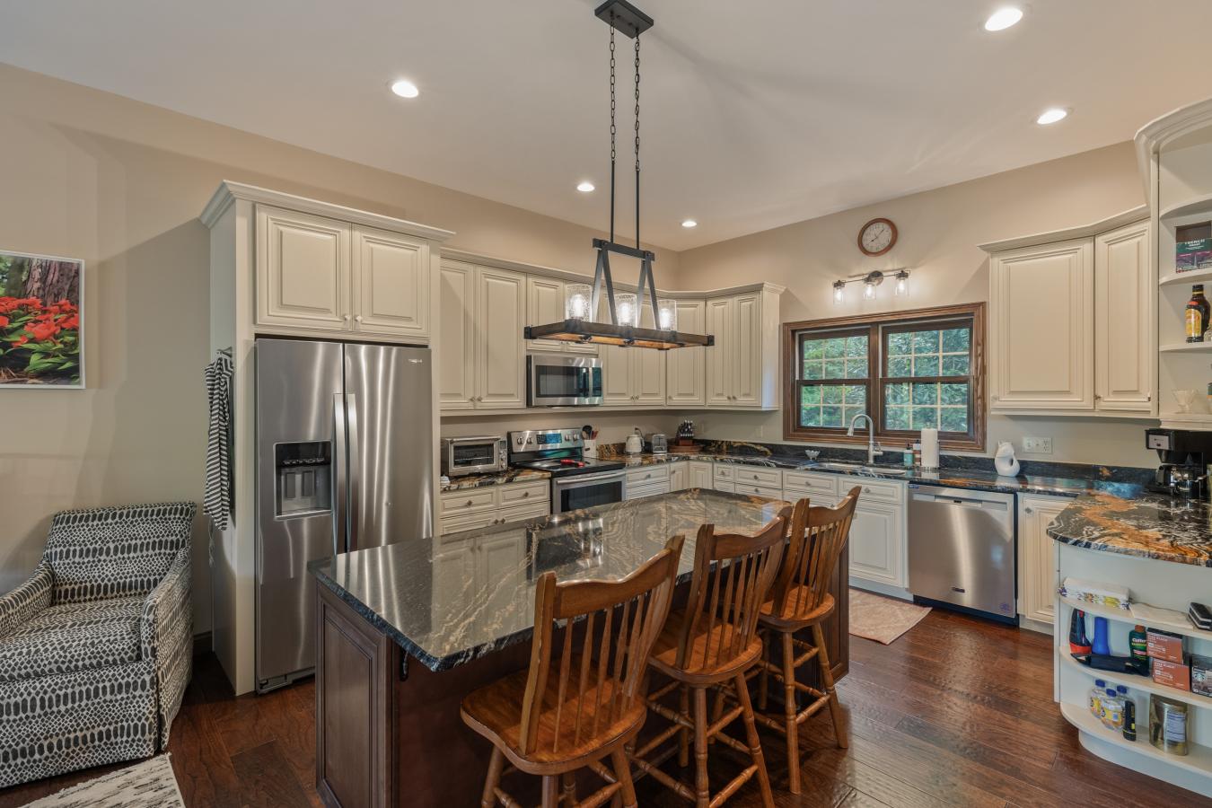 Cullowhee, Jackson, 28723, United States, 4 Bedrooms Bedrooms, ,4 BathroomsBathrooms,Residential,For Sale,1899137