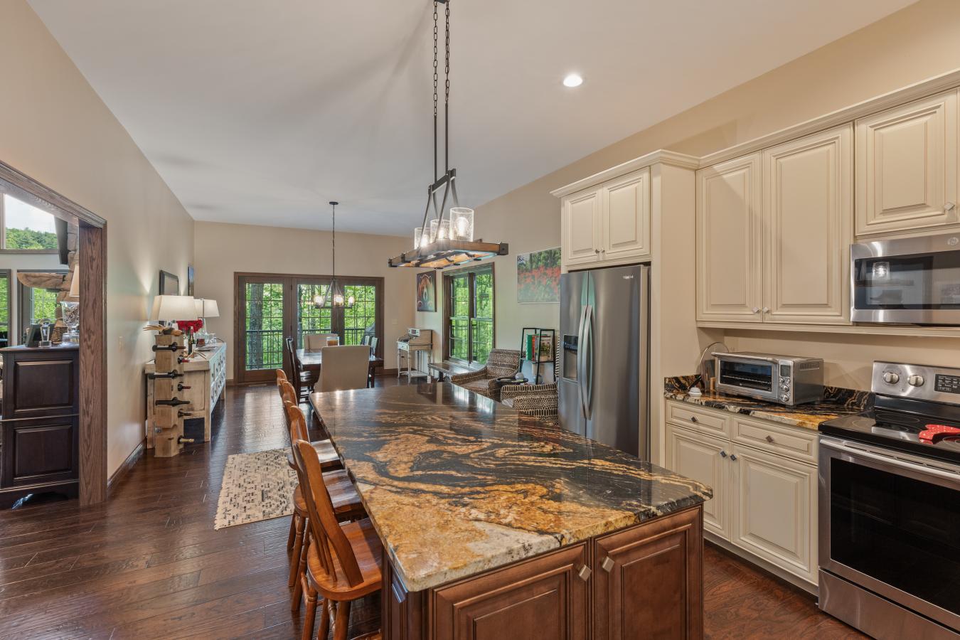 Cullowhee, Jackson, 28723, United States, 4 Bedrooms Bedrooms, ,4 BathroomsBathrooms,Residential,For Sale,1899137