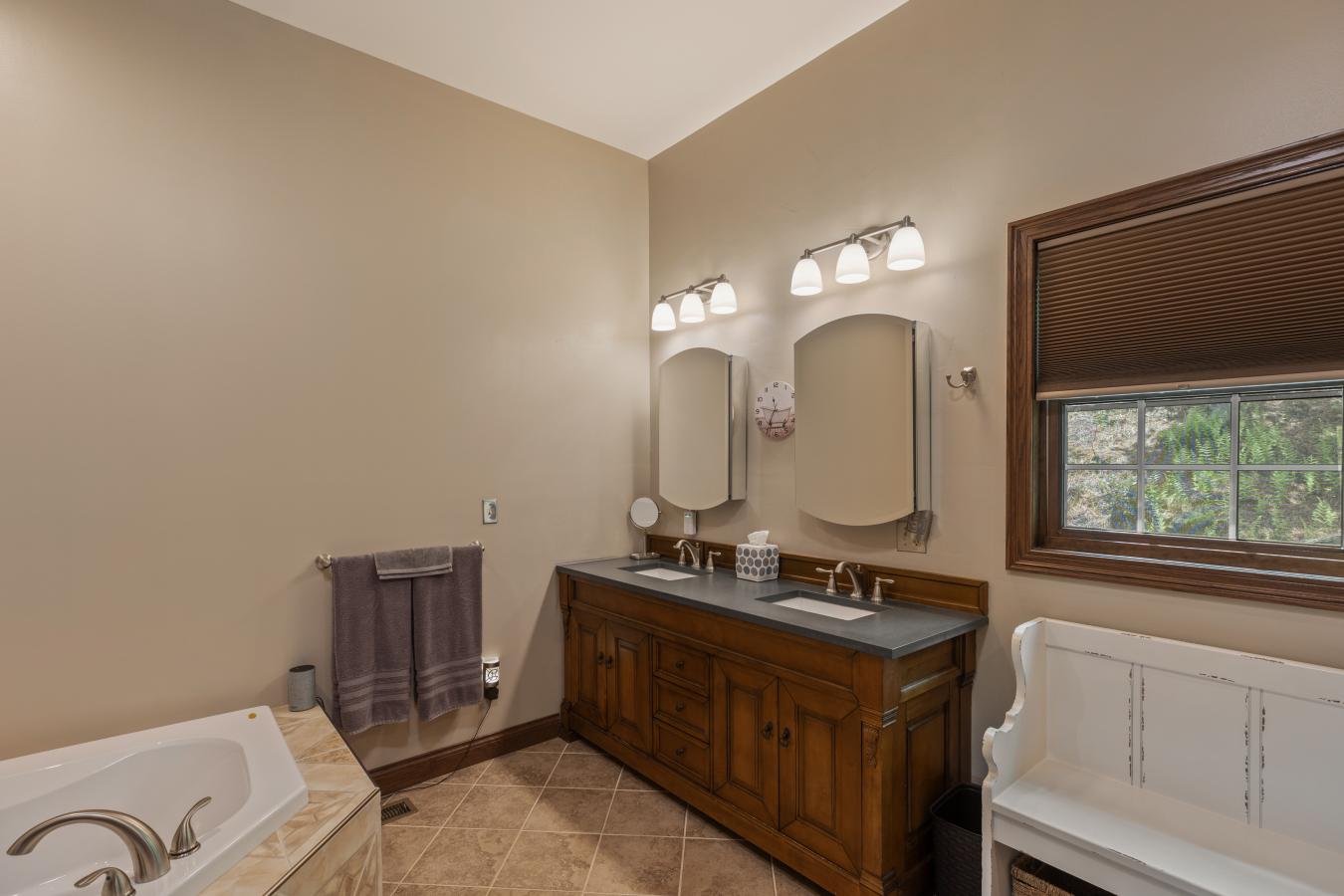 Cullowhee, Jackson, 28723, United States, 4 Bedrooms Bedrooms, ,4 BathroomsBathrooms,Residential,For Sale,1899137