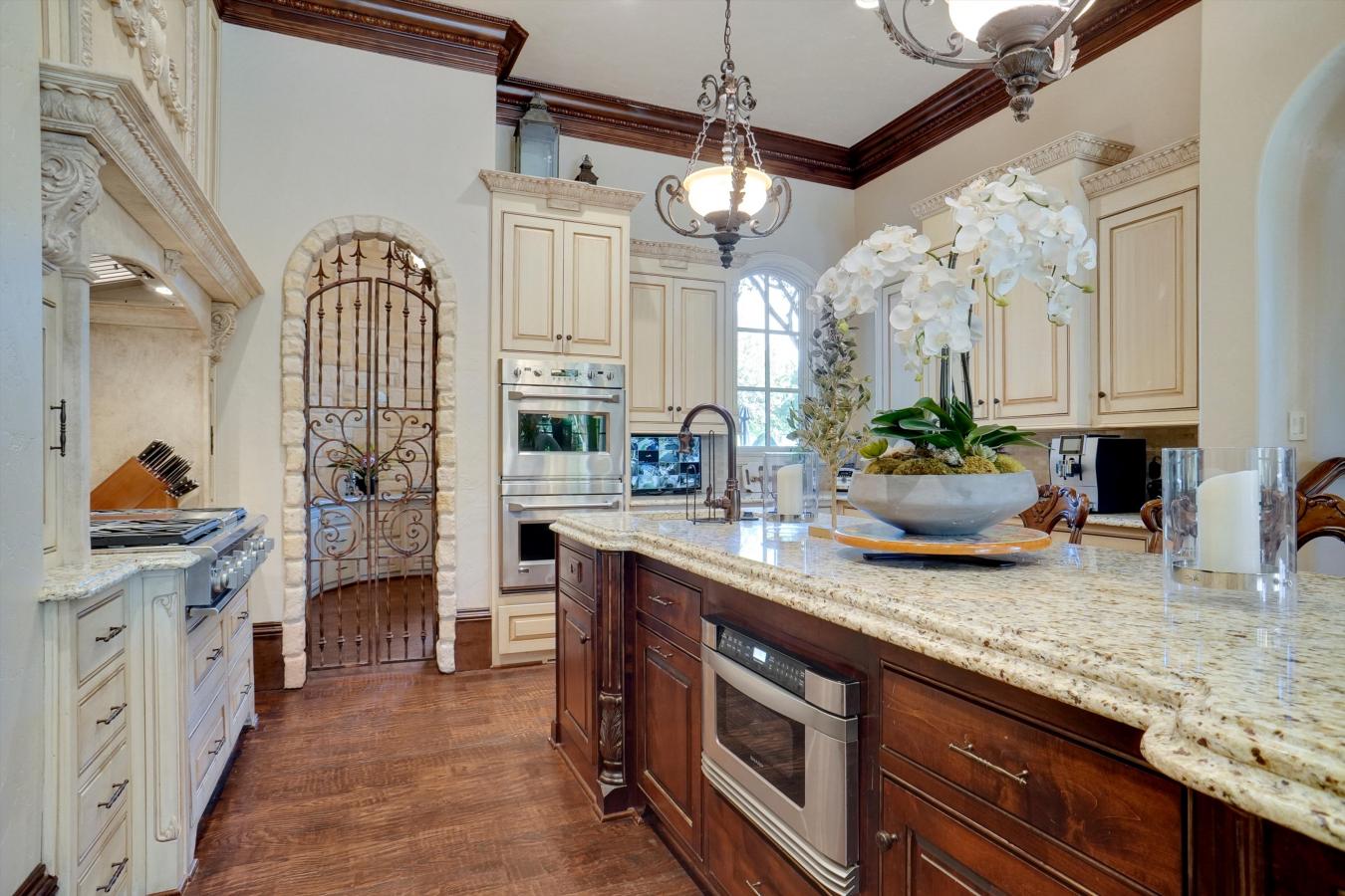 Flower Mound, Denton, 75022, United States, 6 Bedrooms Bedrooms, ,6 BathroomsBathrooms,Residential,For Sale,1897951